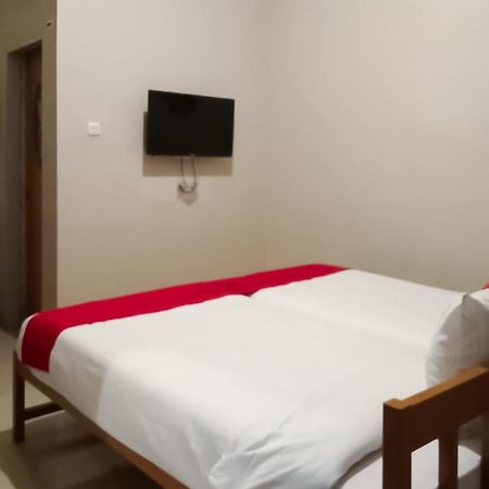 Reddoorz At Joyce Guest House Medan Eksteriør billede