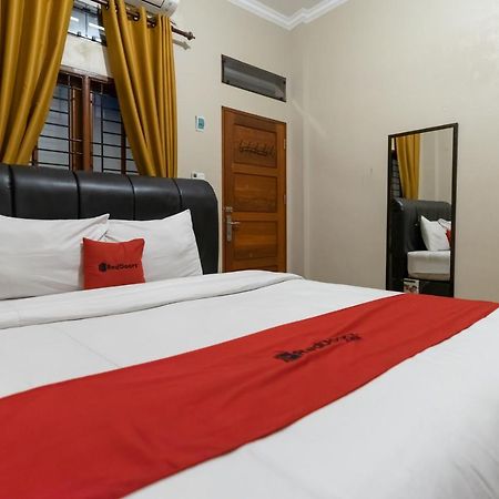 Reddoorz At Joyce Guest House Medan Eksteriør billede