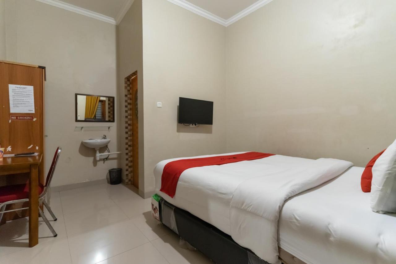 Reddoorz At Joyce Guest House Medan Eksteriør billede